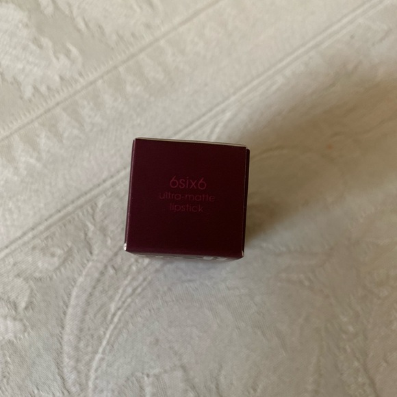 Melt Cosmetics Ultra Matte Lipstick in 6Six6 BNIB - Picture 7 of 16